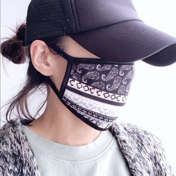 FASHION PRINTS CLOTH FACE MASK - MADE IN USA - Picture 4 of 5